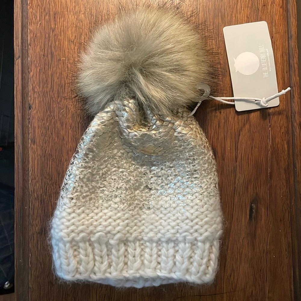 BNWT baby toque